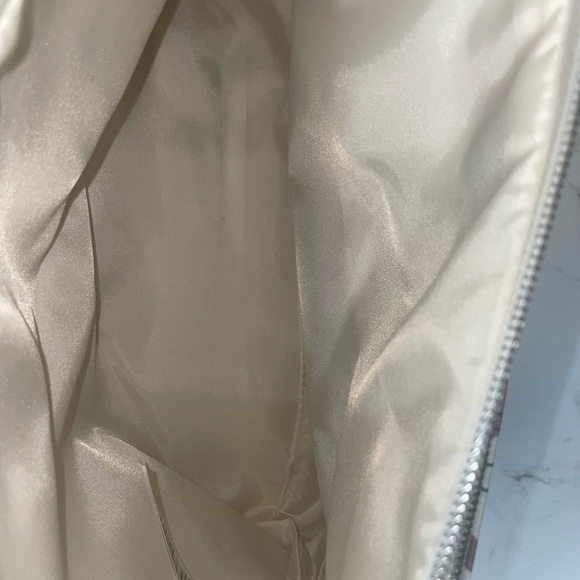 Primark Lion King initial O makeup bag - Picture 2 of 5